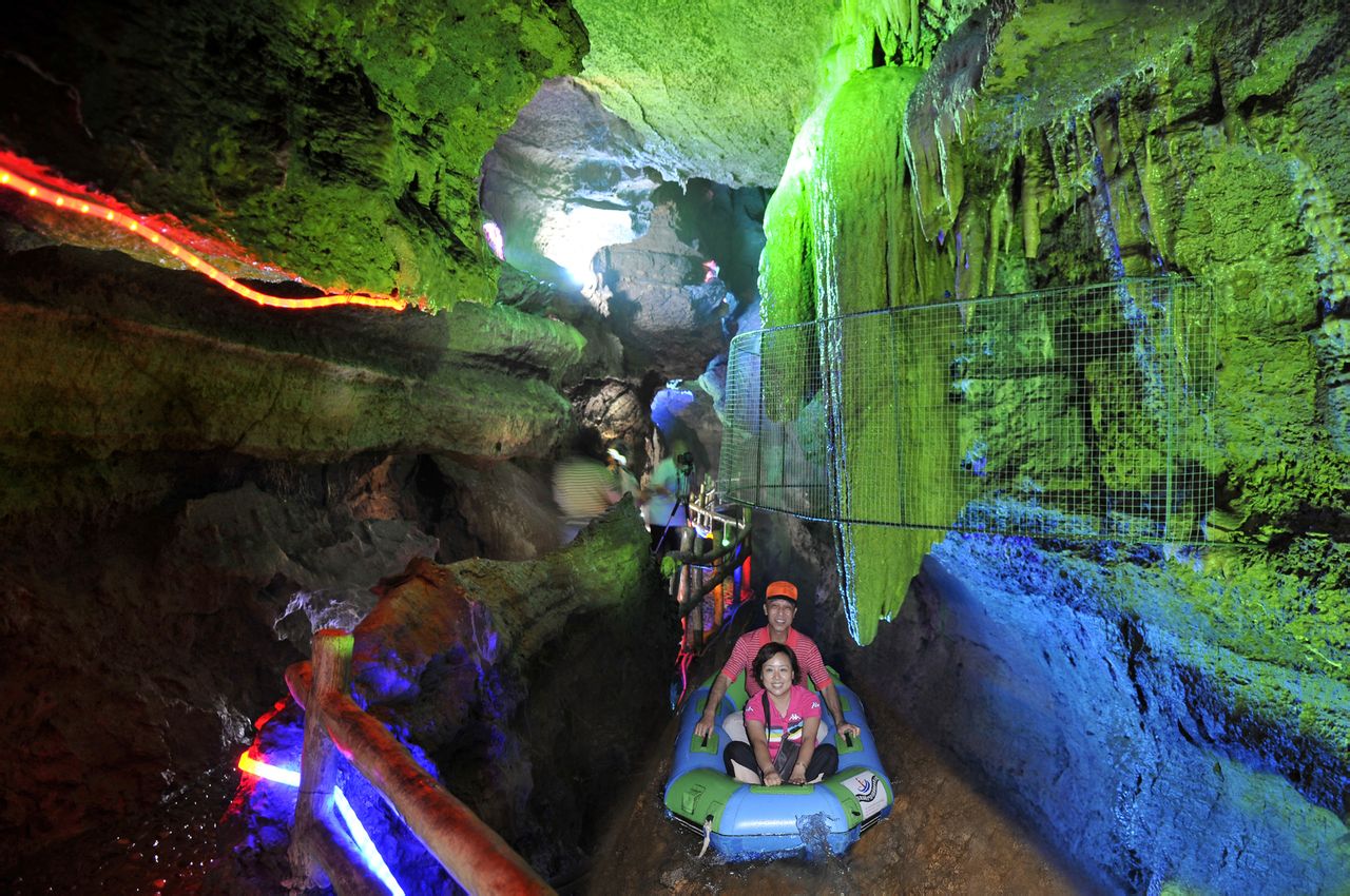 临沂首家民营5A级景区萤火虫水洞、地下大峡谷旅游区