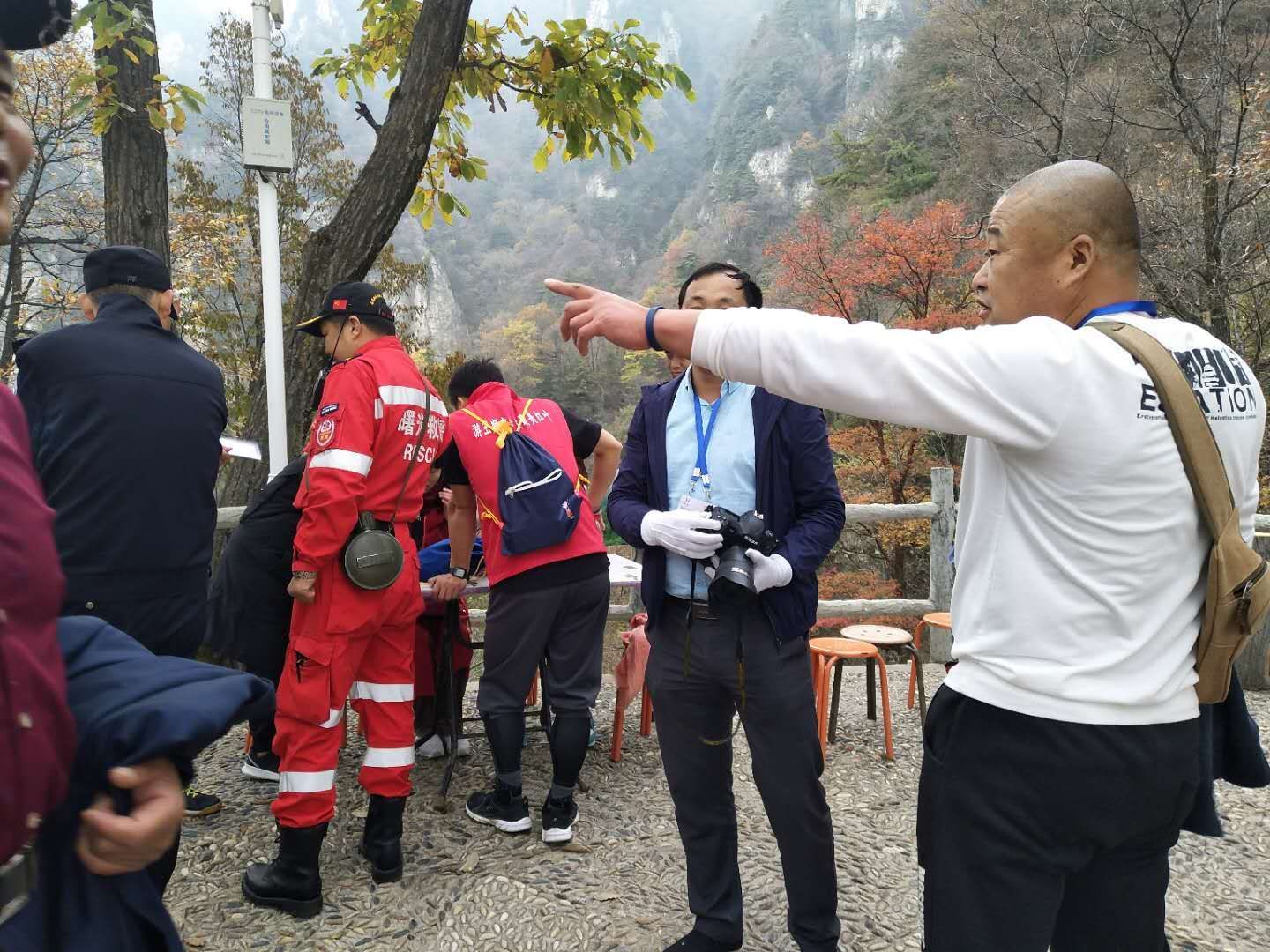 珠海尖峰山公园迎来登山群众近万人次前夜登高8126人次