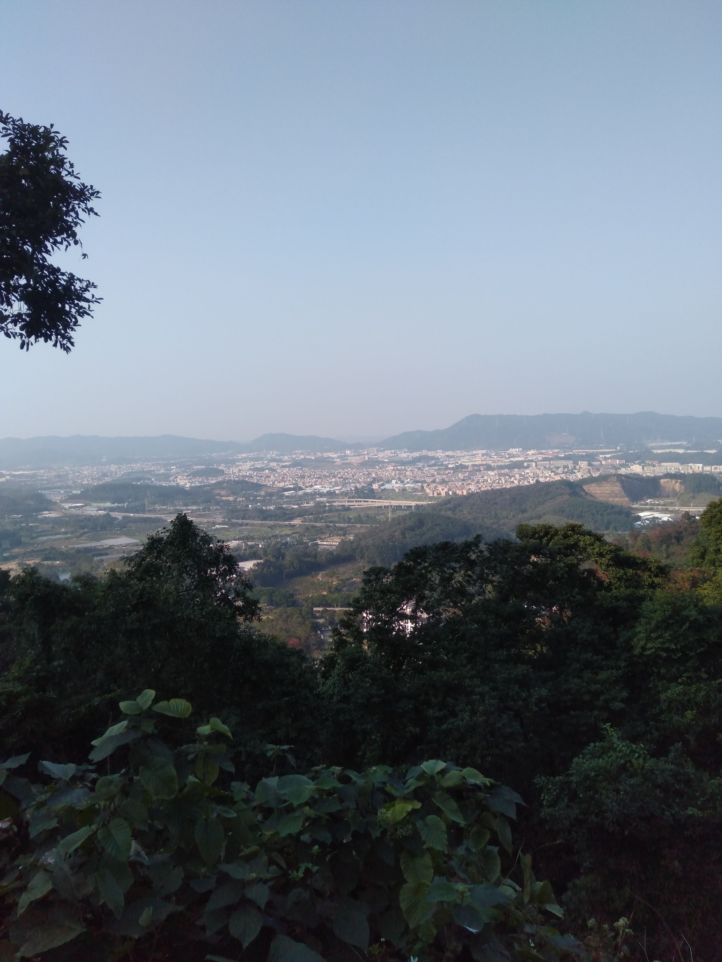 远景景观黎母山，自古以来被誉为的圣地，海南的名山！