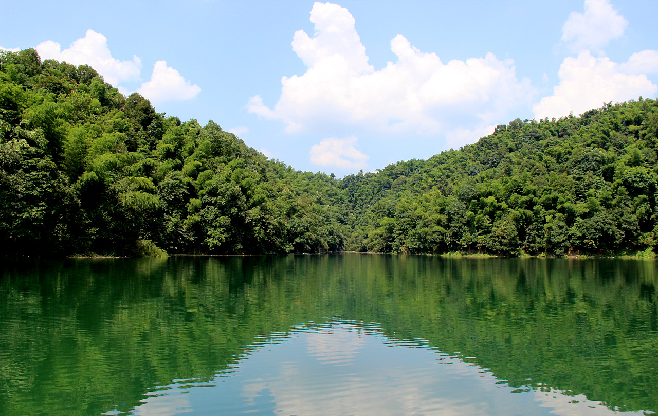 常德旅游景点有清水湖旅游度假区、夹山国家森林公园、艾肯梦想城