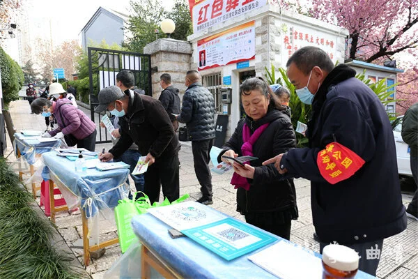 北京全市公园景区升级防控措施严防踏青赏花游客扎堆聚集