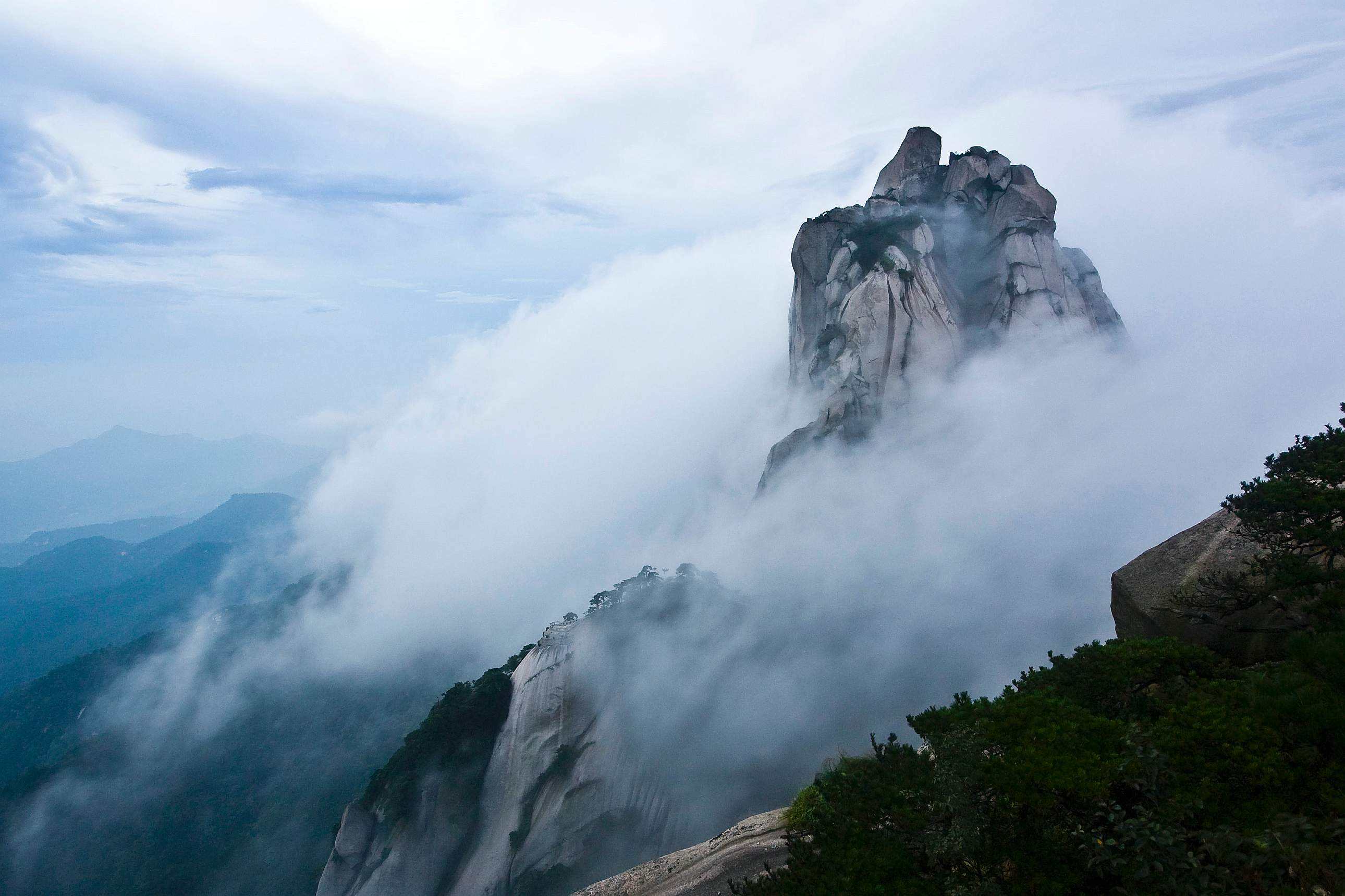 天柱山風景區黨委委員,天柱山管委會林業科