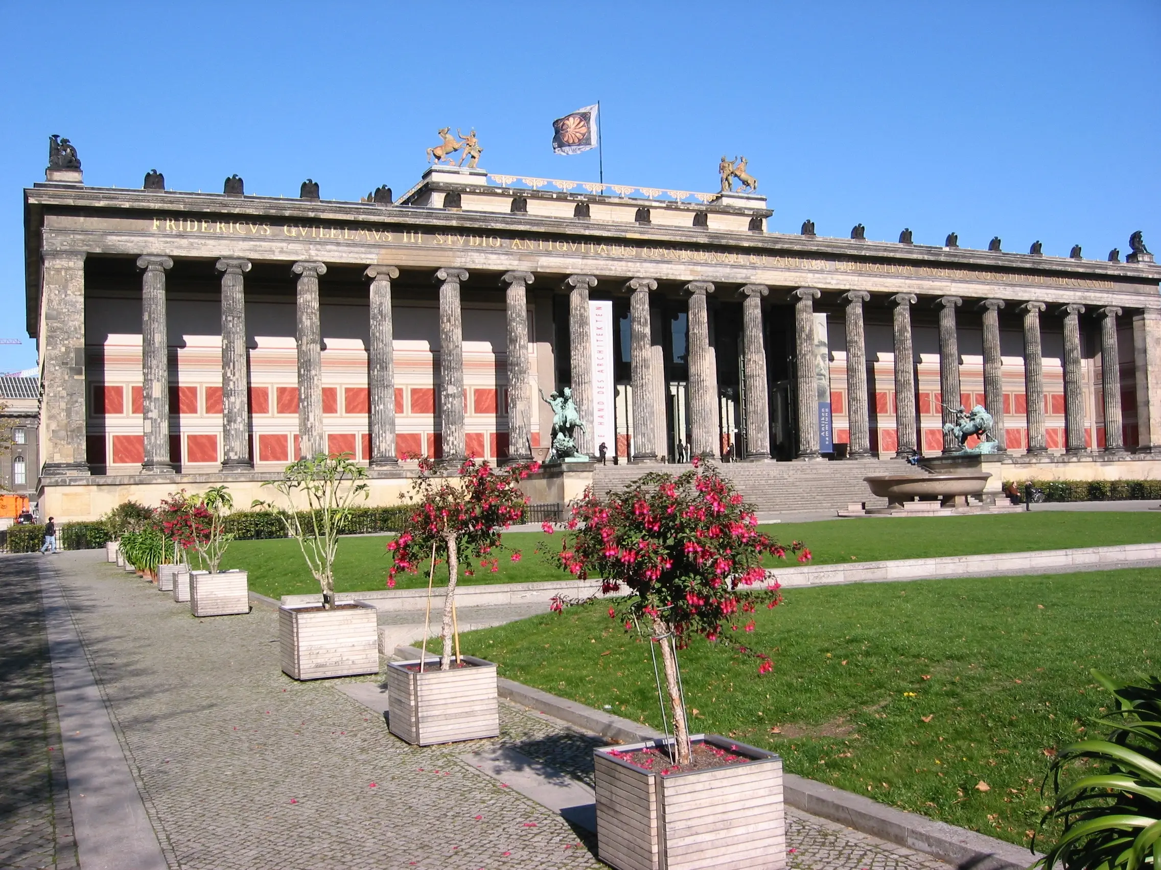 柏林的胜利纪念柱，也是不能错过的名胜景点