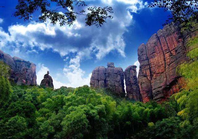 云碧峰国家森林公园：融山、林、江、寺，休闲养生好去处